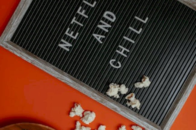 Top Movies for Netflix Chill Night 2025