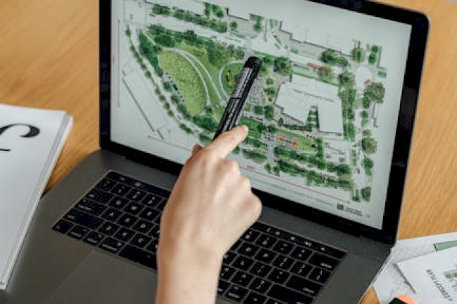 Spaceman 2024 Netflix Review