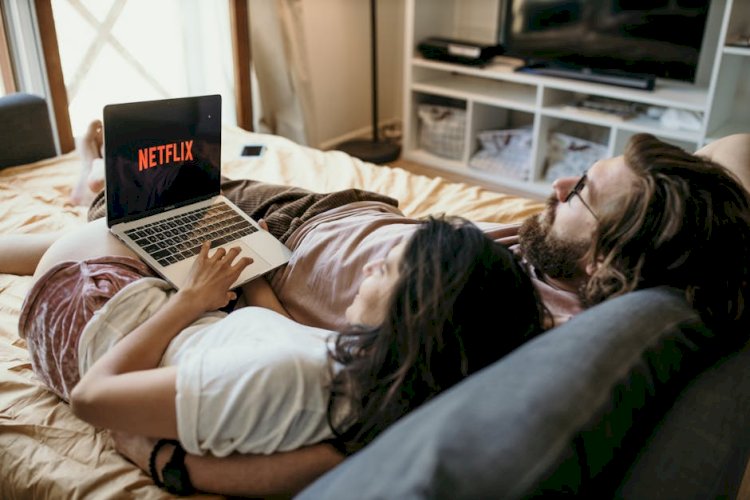 Best Netflix Series to Binge Right Now 2025